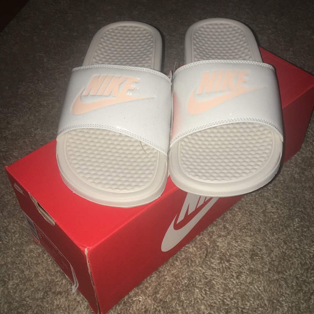 Women’s Nike Benassi JDI print slides